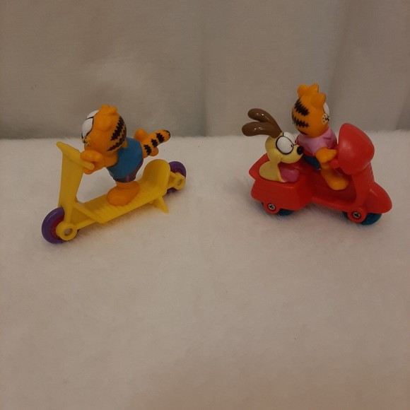 Lot of Vintage Garfield the Cat PVC Toy Figures 1978/1981 Scooters Odie - Picture 2 of 14
